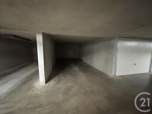 parking à louer - 22.7 m2 - MAUGUIO - 34 - LANGUEDOC-ROUSSILLON - Century 21 Agence Soleil